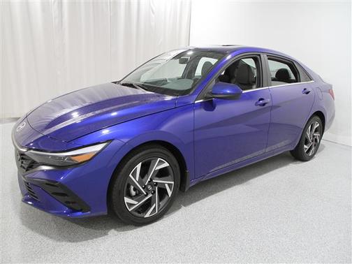 2025 Hyundai ELANTRA SEL