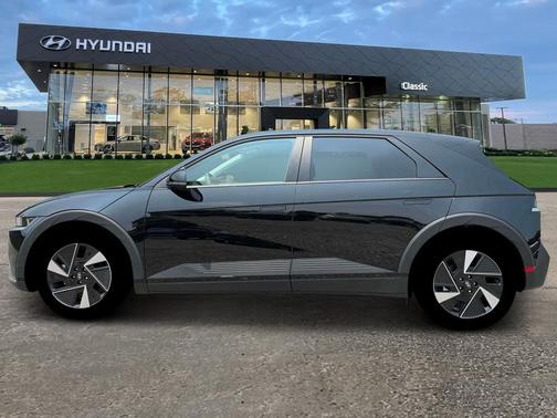 2025 Hyundai IONIQ 5 SE
