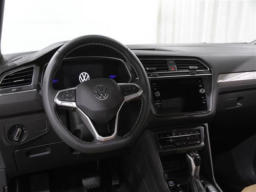 2024 Volkswagen Tiguan 2.0T SE 4MOTION