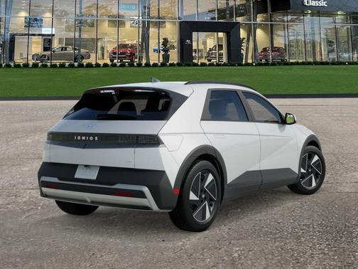 2025 Hyundai IONIQ 5 SEL