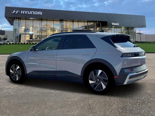 2025 Hyundai IONIQ 5 SEL