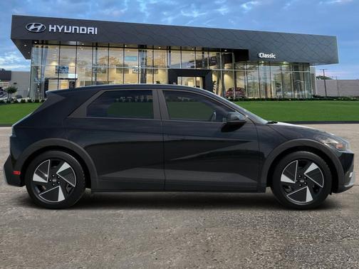 2026 Hyundai IONIQ 5 SE