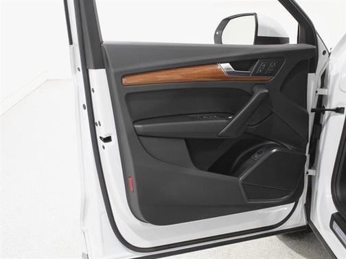2022 Audi Q5 45 S line Premium