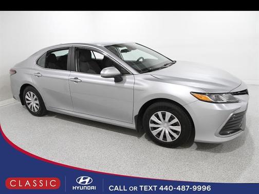 2024 Toyota Camry Hybrid LE