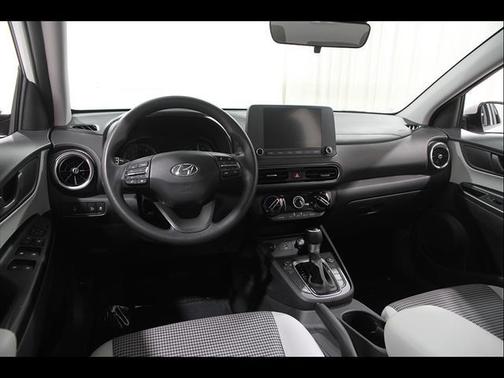 Lunar White 2023 Hyundai KONA SE