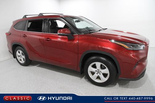 2022 Toyota Highlander LE