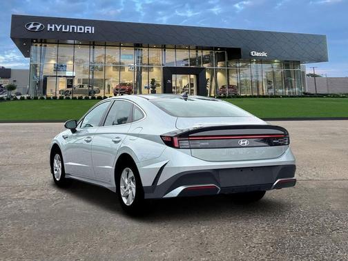 Aero Silver 2026 Hyundai SONATA SE