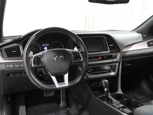2019 Hyundai SONATA Limited 2.0T