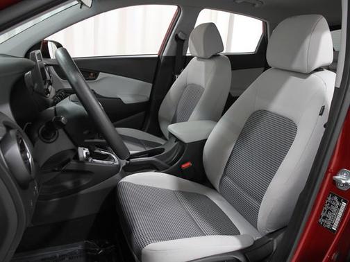 2023 Hyundai KONA SE