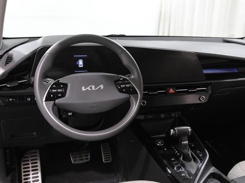 2023 Kia Niro Touring