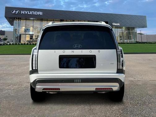 Snow White Pearl 2026 Hyundai IONIQ 9 SE