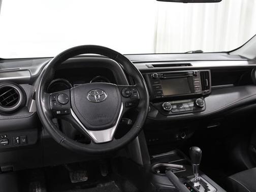 2018 Toyota RAV4 Hybrid XLE