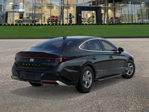 2025 Hyundai SONATA SE