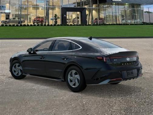 2025 Hyundai SONATA SE