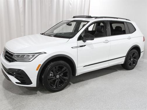 2024 Volkswagen Tiguan 2.0T SE R-Line Black