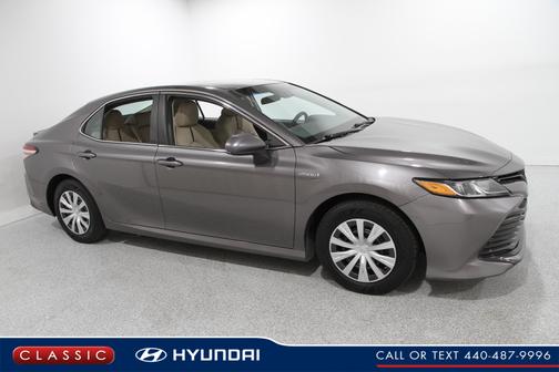 2018 Toyota Camry Hybrid LE