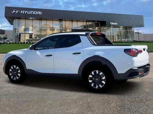 Atlas White 2026 Hyundai SANTA CRUZ SEL Activity