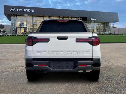 Atlas White 2026 Hyundai SANTA CRUZ SEL Activity
