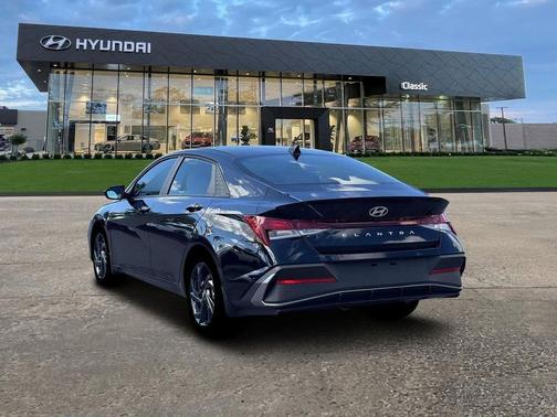 Abyss Black 2026 Hyundai ELANTRA Sport