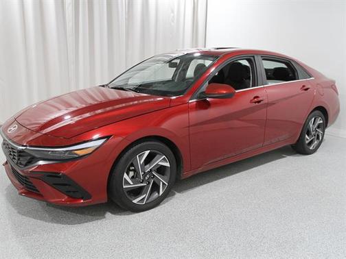 2025 Hyundai ELANTRA SEL