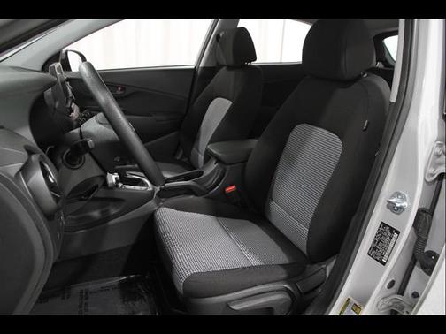 2023 Hyundai KONA SE