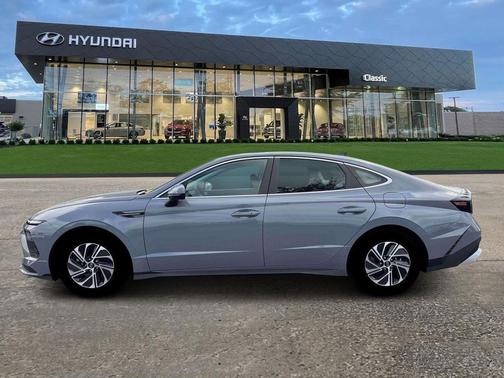 Transmission Blue 2026 Hyundai SONATA Hybrid Base