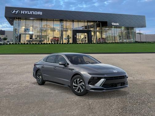 2026 Hyundai SONATA Hybrid Base