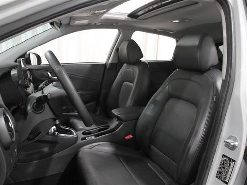2022 Hyundai KONA Limited