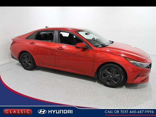 2022 Hyundai ELANTRA SEL
