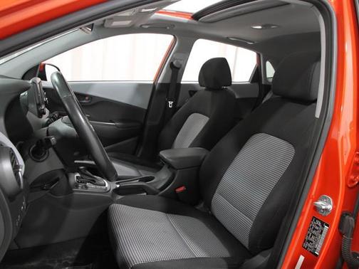 2020 Hyundai KONA SEL Plus
