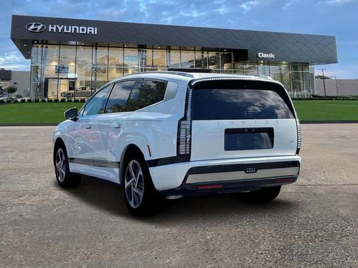 Snow White Pearl 2026 Hyundai IONIQ 9 Performance Calligraphy