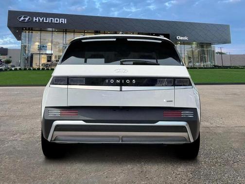 Atlas White 2025 Hyundai IONIQ 5 SEL