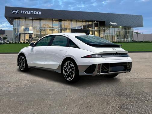 2025 Hyundai IONIQ 6 SEL