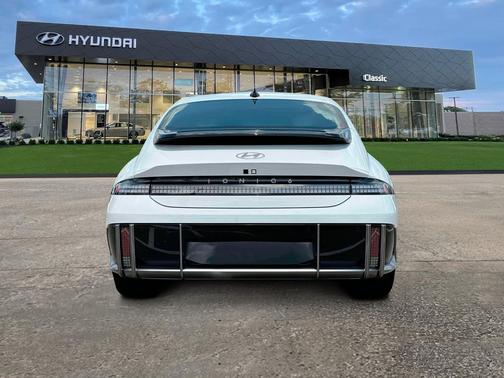 2025 Hyundai IONIQ 6 SEL