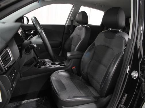 2017 Kia Niro Touring