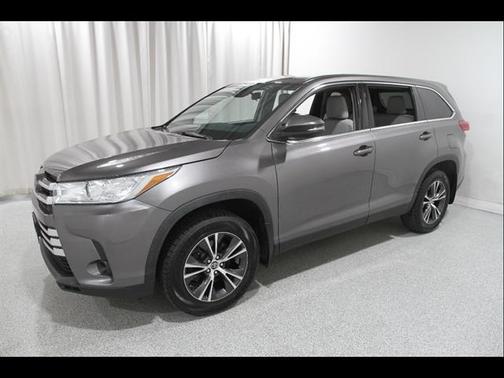 Predawn Gray Mica 2019 Toyota Highlander LE