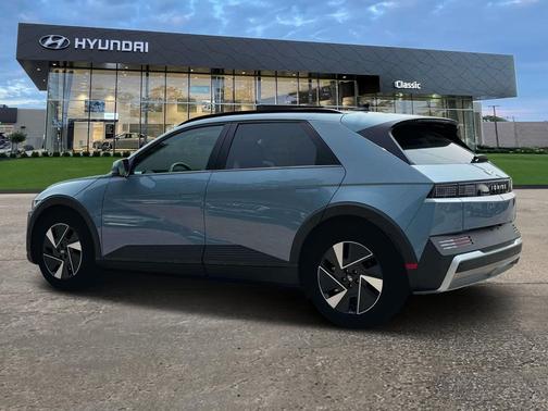 2025 Hyundai IONIQ 5 SEL