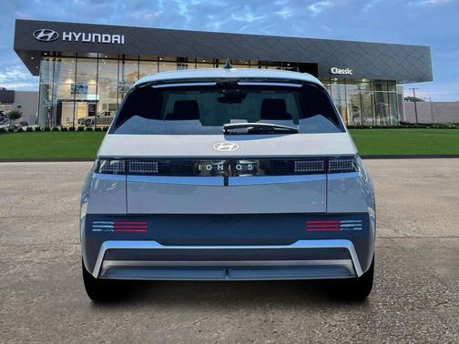 2025 Hyundai IONIQ 5 SE
