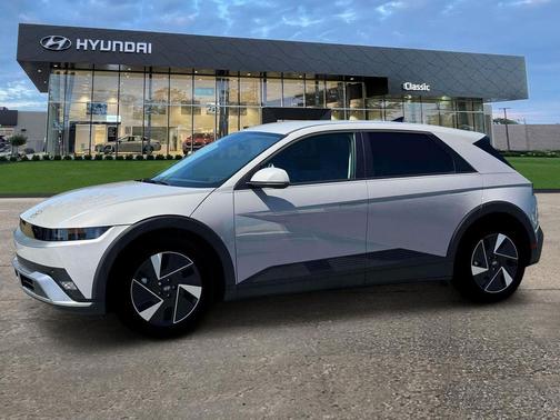 2025 Hyundai IONIQ 5 SE