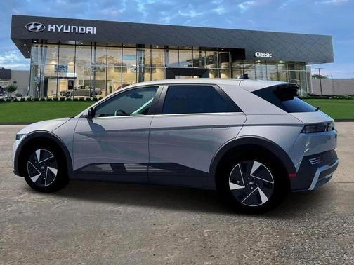Cyber Gray 2025 Hyundai IONIQ 5 SE