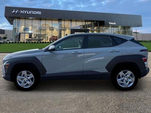 Cyber Gray Metallic 2026 Hyundai KONA SE
