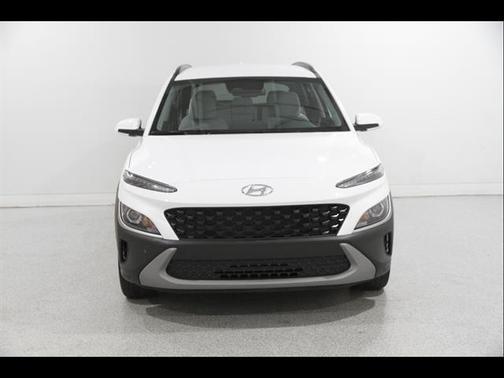 Lunar White 2023 Hyundai KONA SEL