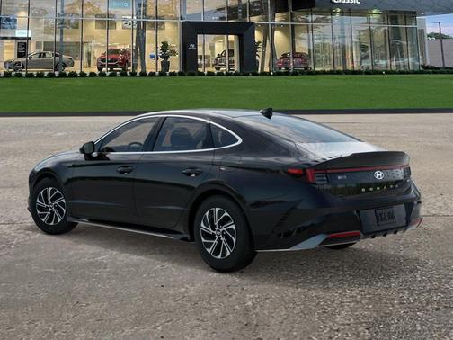 2026 Hyundai SONATA Hybrid Base