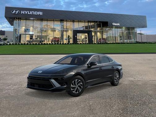 2026 Hyundai SONATA Hybrid Base