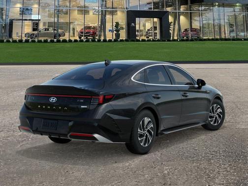 2026 Hyundai SONATA Hybrid Base