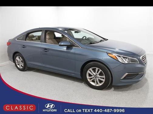 2017 Hyundai SONATA SE