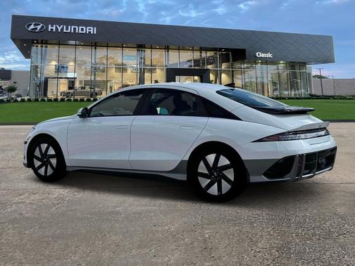 2025 Hyundai IONIQ 6 SE