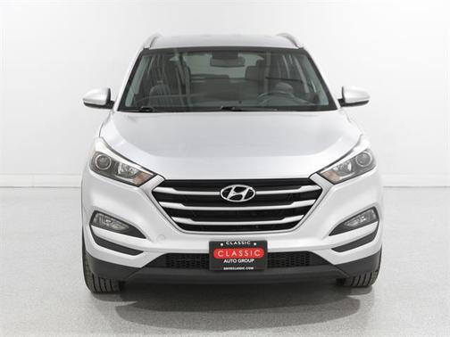 2017 Hyundai TUCSON SE Plus