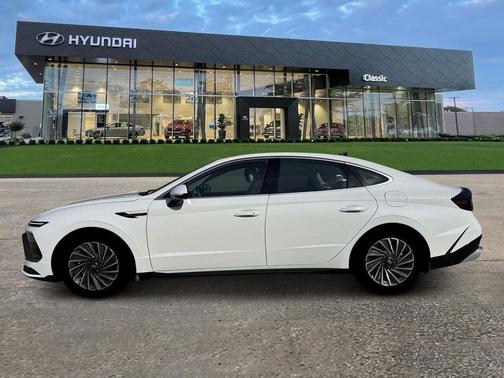 2026 Hyundai SONATA Hybrid SE