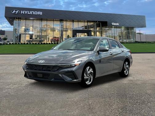 2025 Hyundai ELANTRA SEL